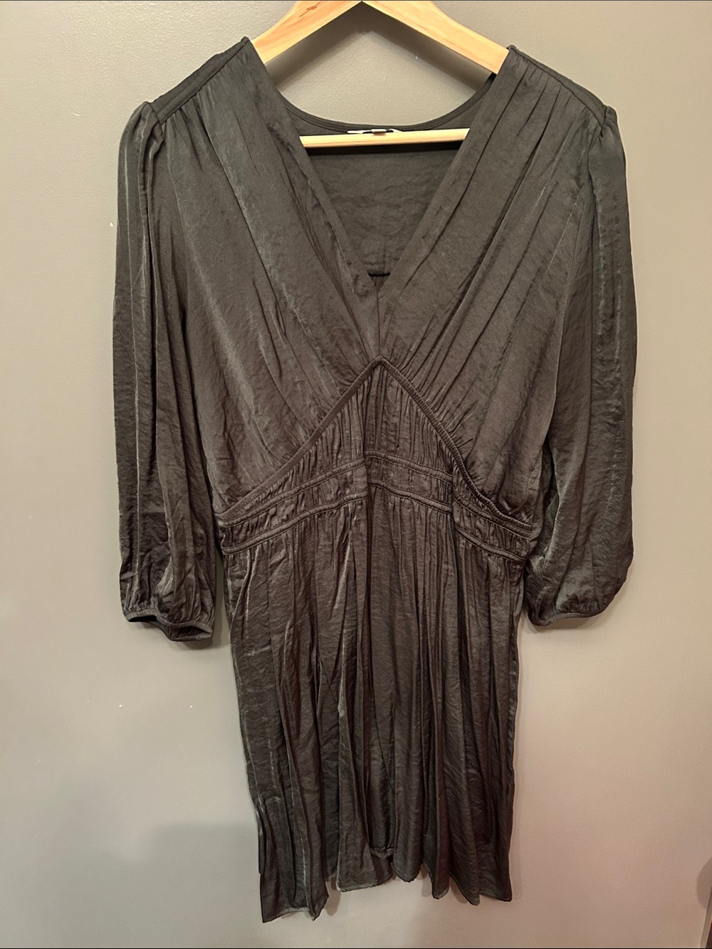 Reitmans Black V-Neck Long Sleeve Midi Dress